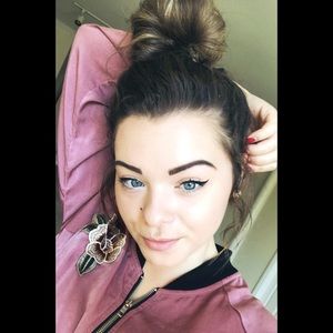 Meet your Posher, Hannah